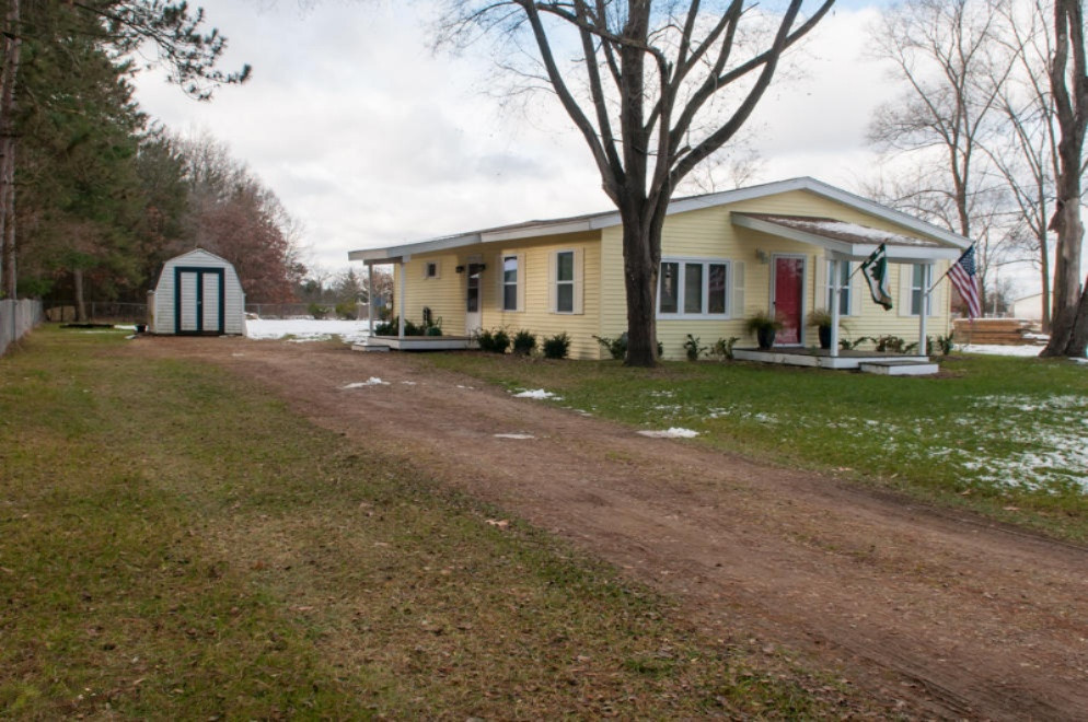 6672 Dennison Road Plainwell, MI 49080 - Photo 2 of 21 Dennison Rd 6672 (16)