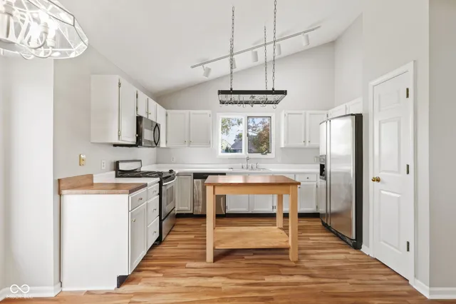 $329,900 | 8150 Silk Circle, Indianapolis, IN 46256