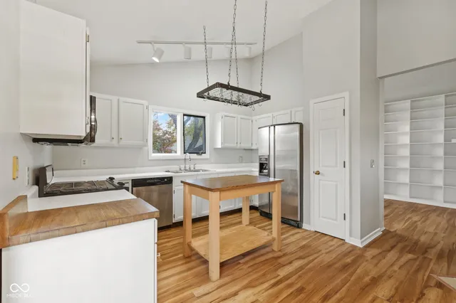 $329,900 | 8150 Silk Circle, Indianapolis, IN 46256