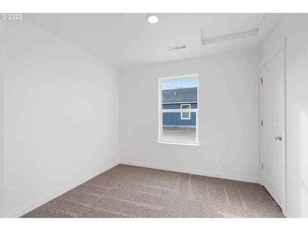 $289,950 | 144 Southwest Eagle Drive, Boardman, OR 97818