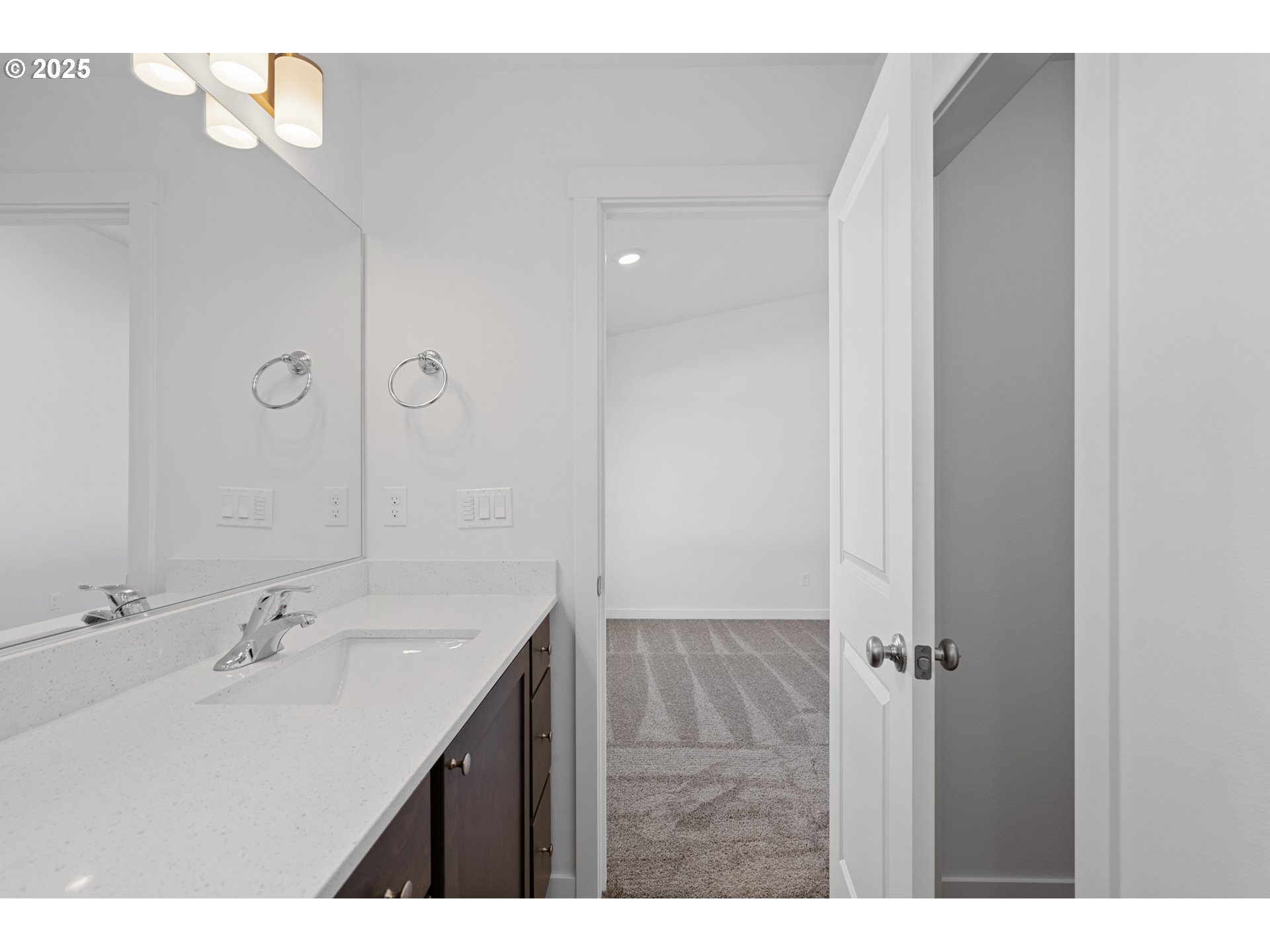 144 Southwest Eagle Drive Boardman, OR 97818 - Photo 22 of 22 a bathroom with a sink and a mirror