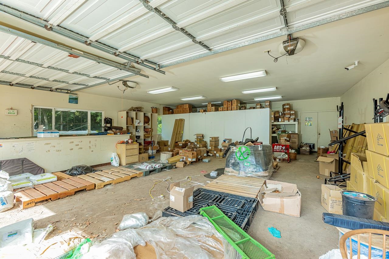 1746 South Kihei Road Kihei, HI 96753 - Photo 19 of 35 a view of a room with gym equipment