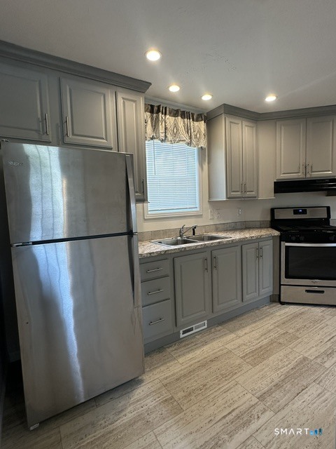 435 High Street Groton, CT 06355 - Photo 3 of 24