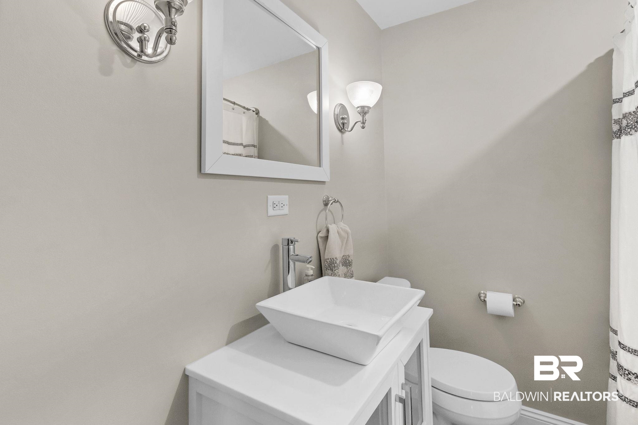 2901 Alston Court Mobile, AL 36605 - Photo 23 of 59 Bathroom 2