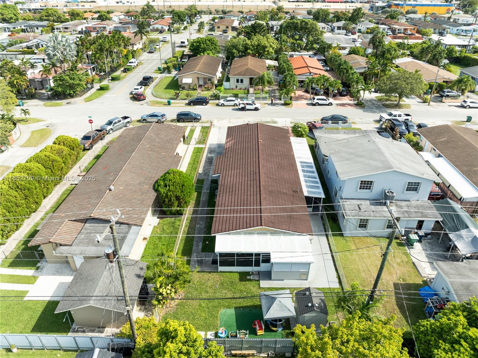 9311 Southwest 37th Street Miami, FL 33165 - Photo 33 of 39