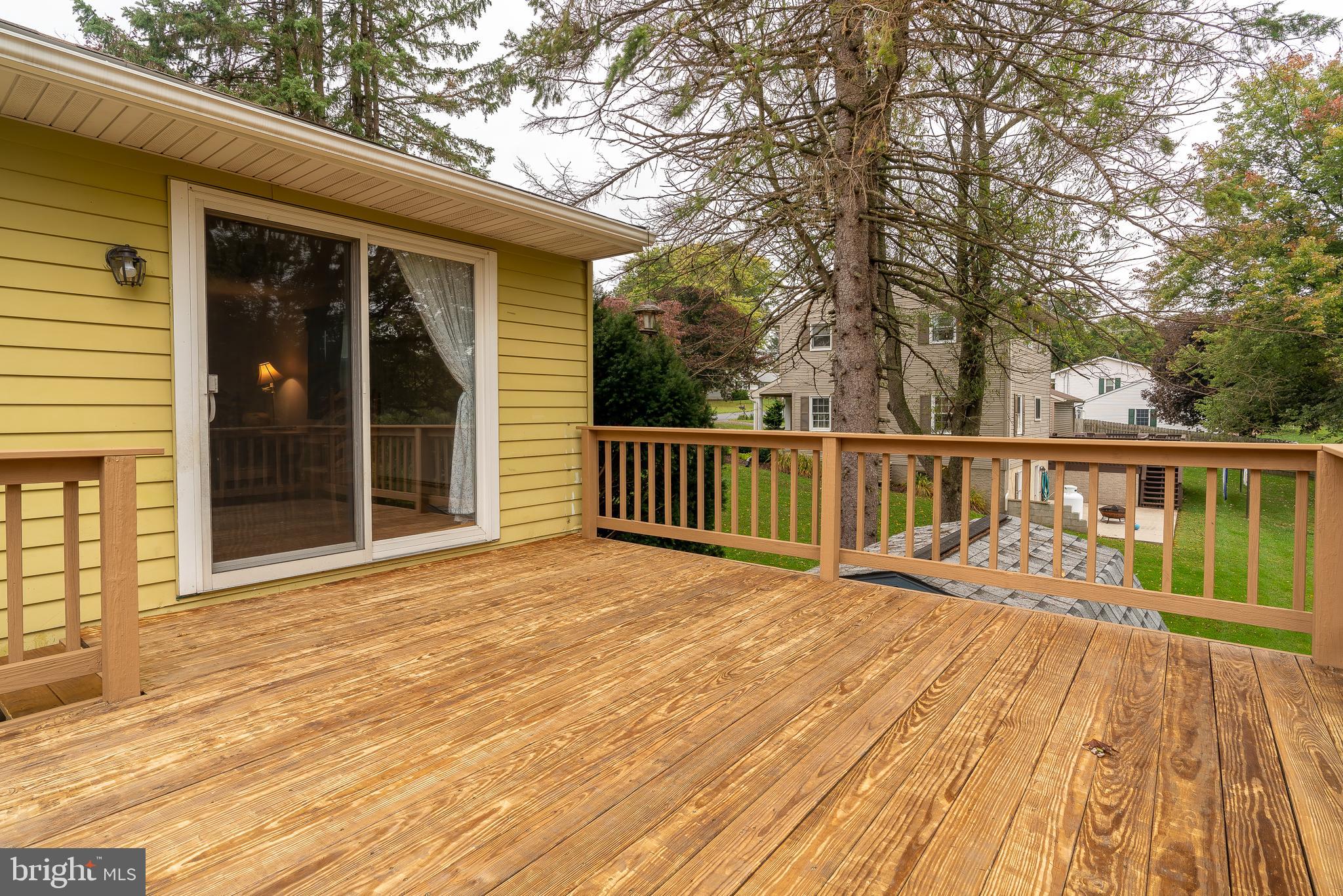 109 Hershey Road Lititz, PA 17543 - Photo 14 of 36 Deck