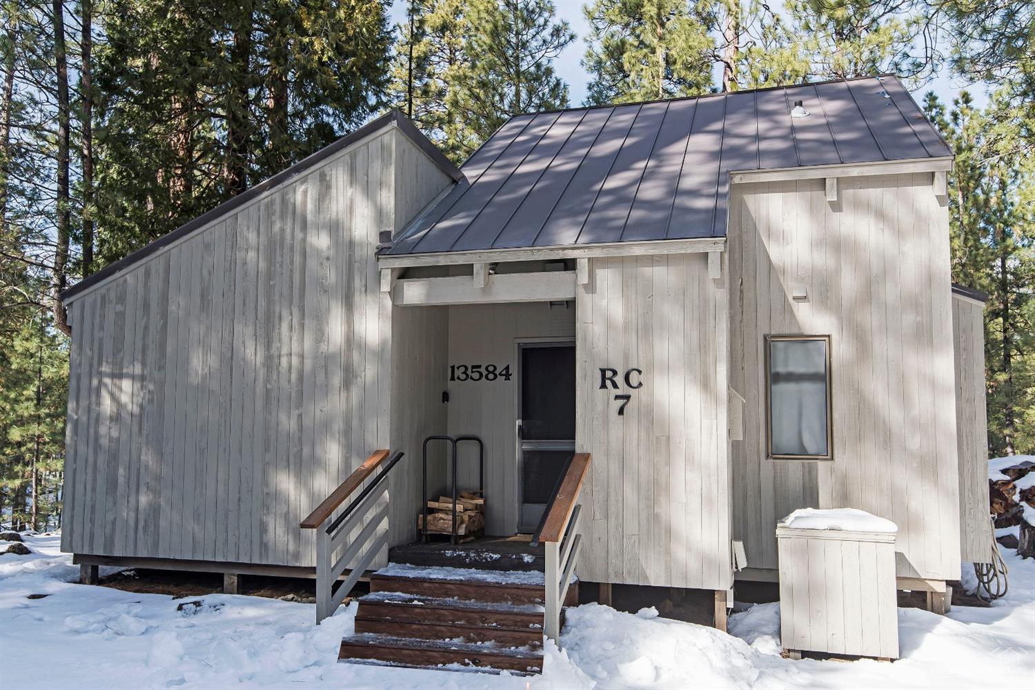13584 Nine Bark Black Butte Ranch, OR 97759 - Photo 1 of 25 Gallery Image 1