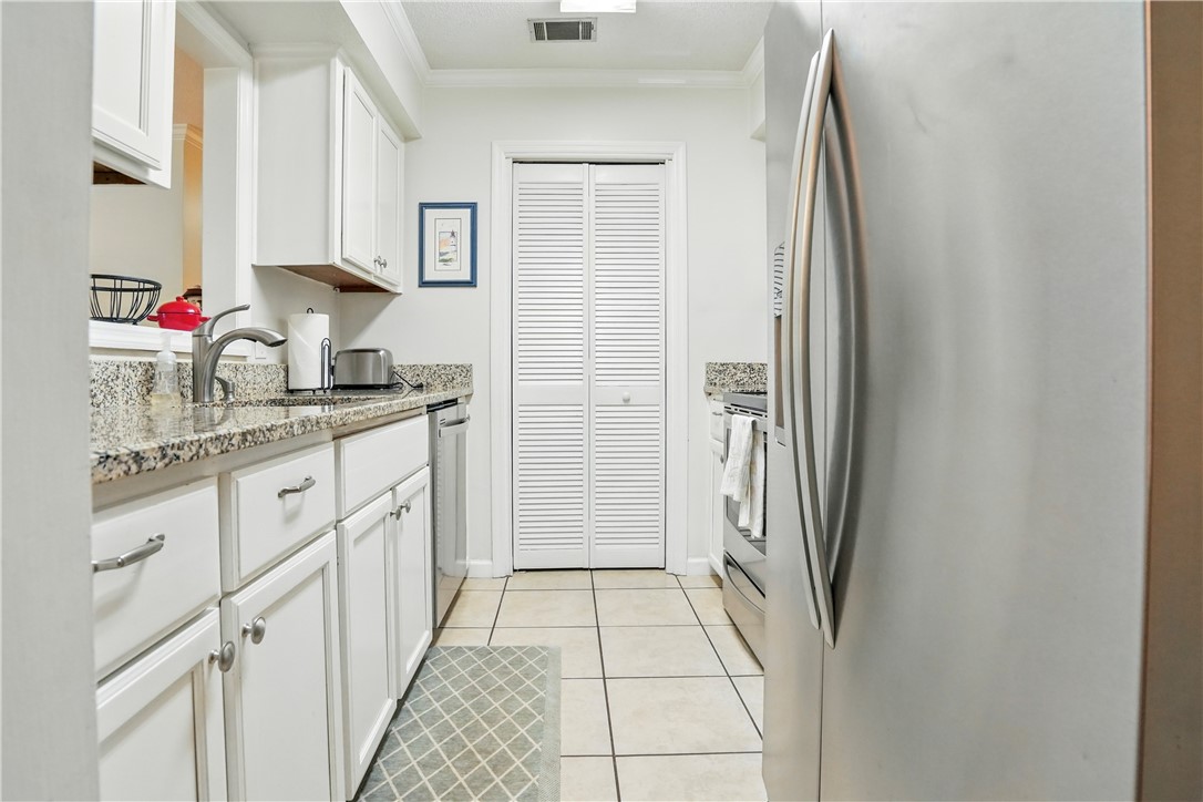 222 Walmar Grove St. Simons Island, GA 31522 - Photo 16 of 27