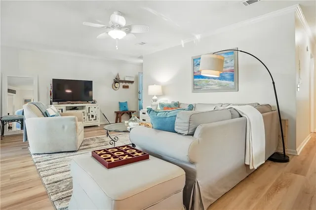 $322,500 | 222 Walmar Grove, St. Simons Island, GA 31522