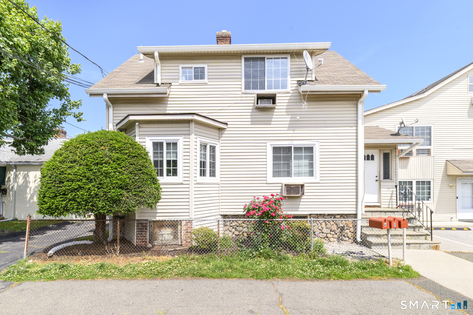 750 Cove Road, Unit 5 Stamford, CT 06902 - Photo 2 of 15