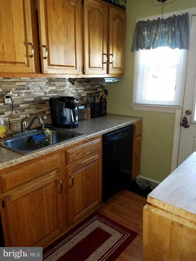 4418 Norfen Road Halethorpe, MD 21227 - Photo 9 of 30 Kitchen
