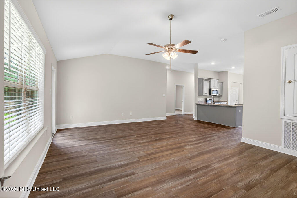 15740 Rachael Drive Gulfport, MS 39503 - Photo 16 of 36 15740RachelDr.-16