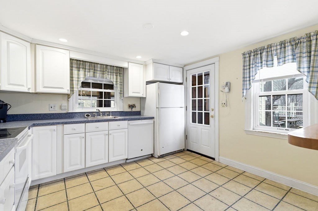 175 Levin Road Rockland, MA 02370 - Photo 9 of 25