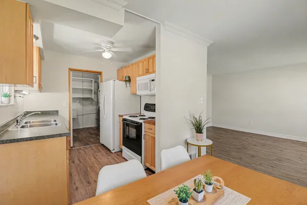 $199,900 | 2189 Ridgemont Road, Grosse Pointe Woods, MI 48236