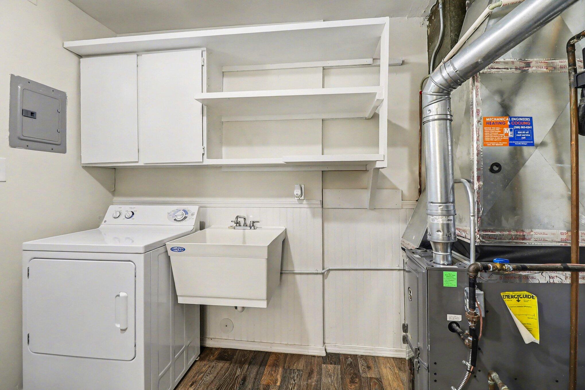 2189 Ridgemont Road Grosse Pointe Woods, MI 48236 - Photo 17 of 36 021_file_2608