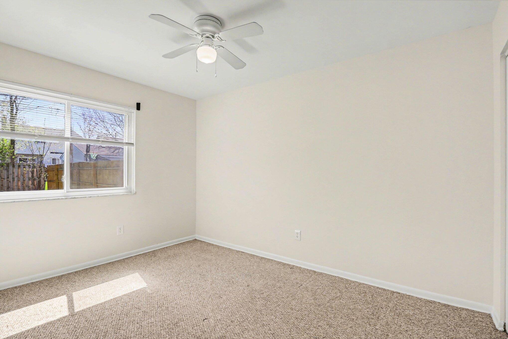 2189 Ridgemont Road Grosse Pointe Woods, MI 48236 - Photo 26 of 36 027_file_9539