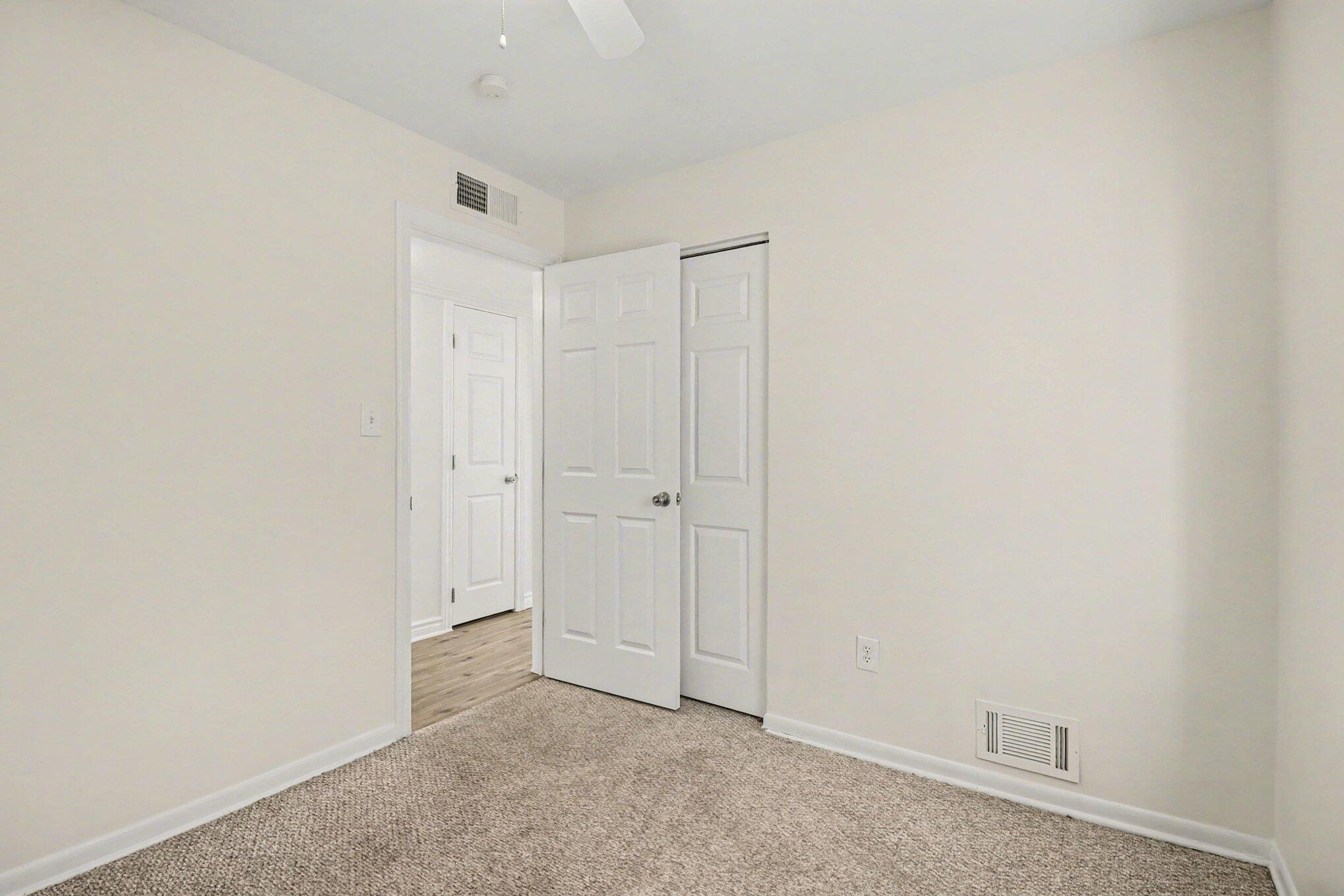 2189 Ridgemont Road Grosse Pointe Woods, MI 48236 - Photo 27 of 36 028_file_7167