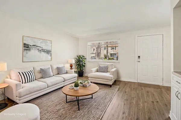 $199,900 | 2189 Ridgemont Road, Grosse Pointe Woods, MI 48236