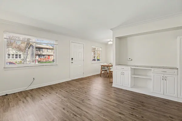 $199,900 | 2189 Ridgemont Road, Grosse Pointe Woods, MI 48236