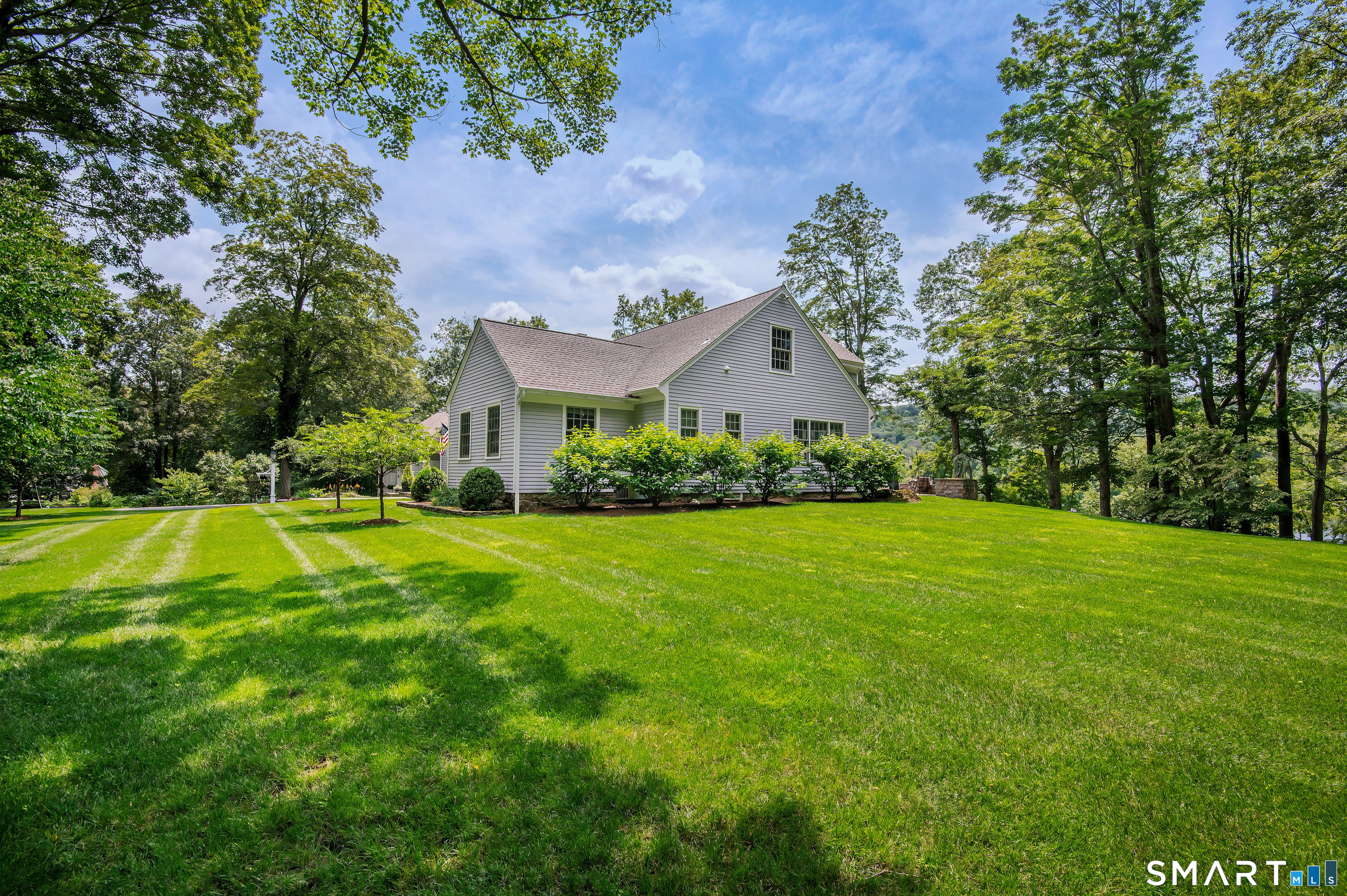 25 Pond Road Ridgefield, CT 06877 - Photo 32 of 40