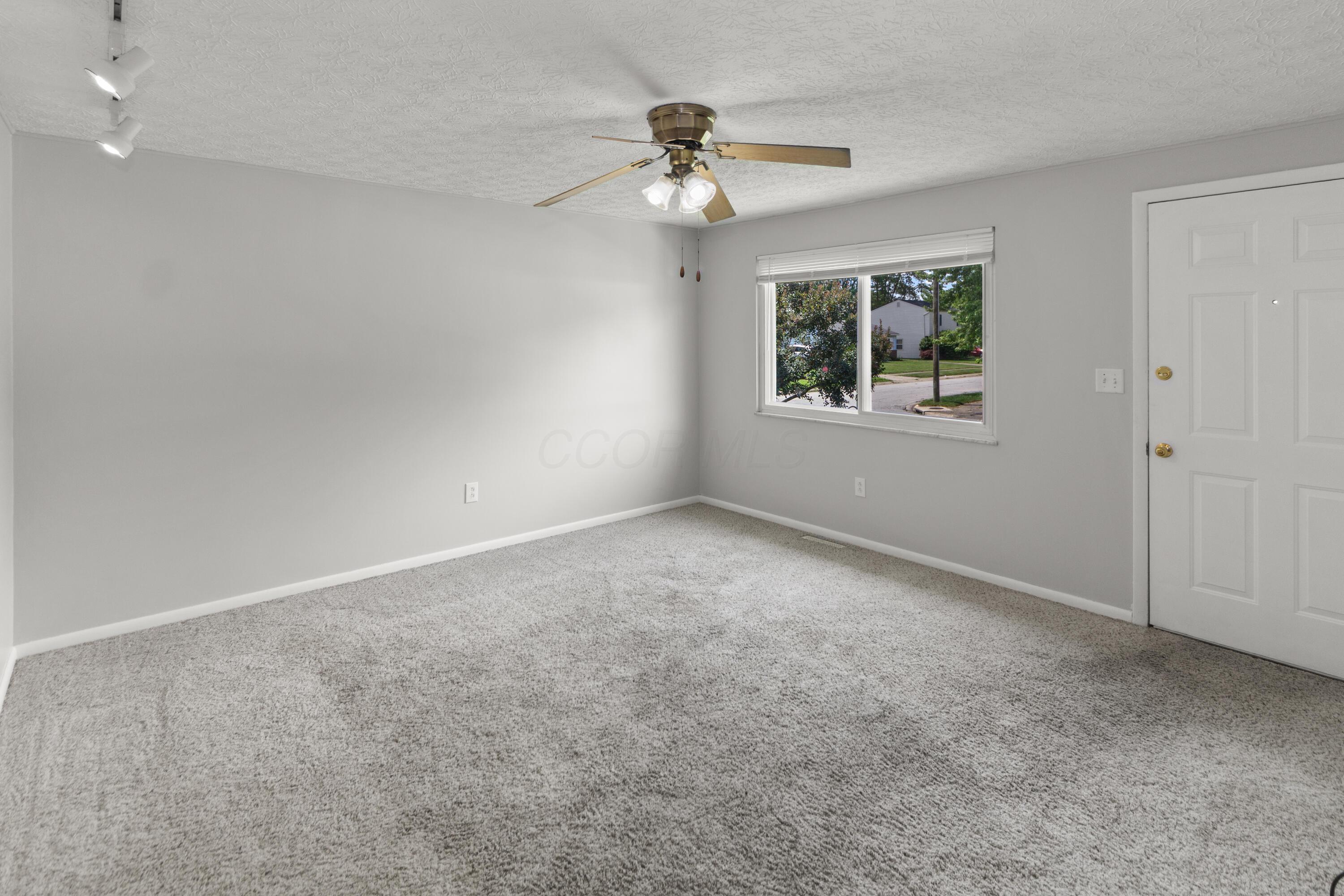 3418 Everson Road West Columbus, OH 43232 - Photo 2 of 30 3418 Everson Rd W (2)