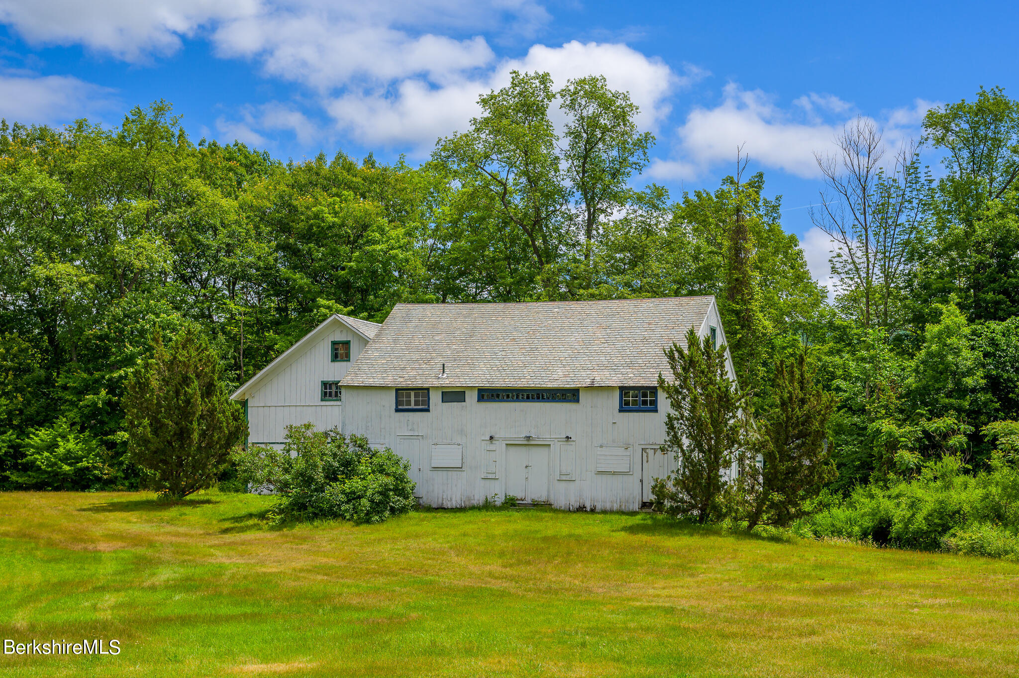 350 Old Cheshire Road Lanesborough, MA 01237 - Photo 12 of 23 350 Old Cheshire Barn