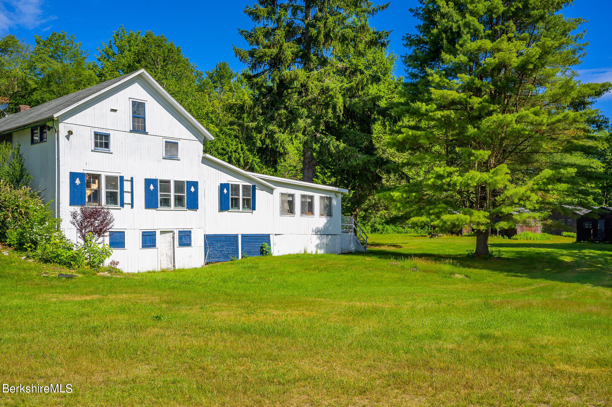 350 Old Cheshire Road Lanesborough, MA 01237 - Photo 8 of 23 350 Old Cheshire Main House 3