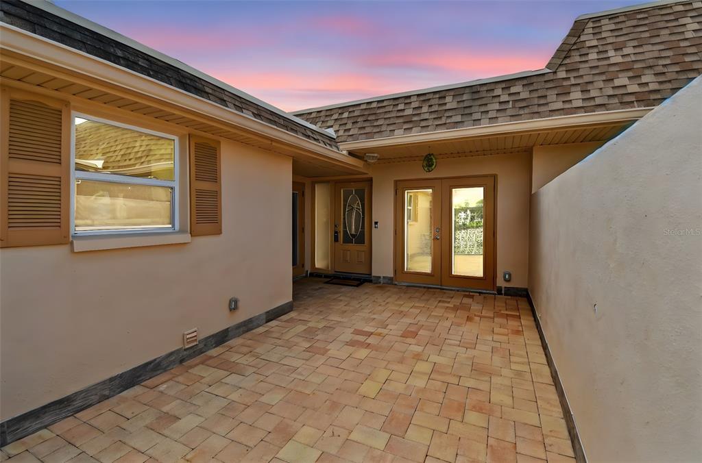 334 Boca Ciega Point Boulevard, Unit 606 St. Petersburg, FL 33708 - Photo 3 of 57