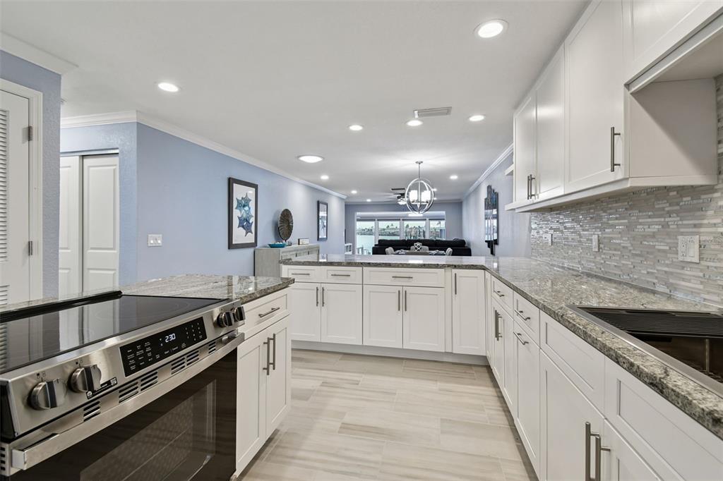 334 Boca Ciega Point Boulevard, Unit 606 St. Petersburg, FL 33708 - Photo 8 of 57