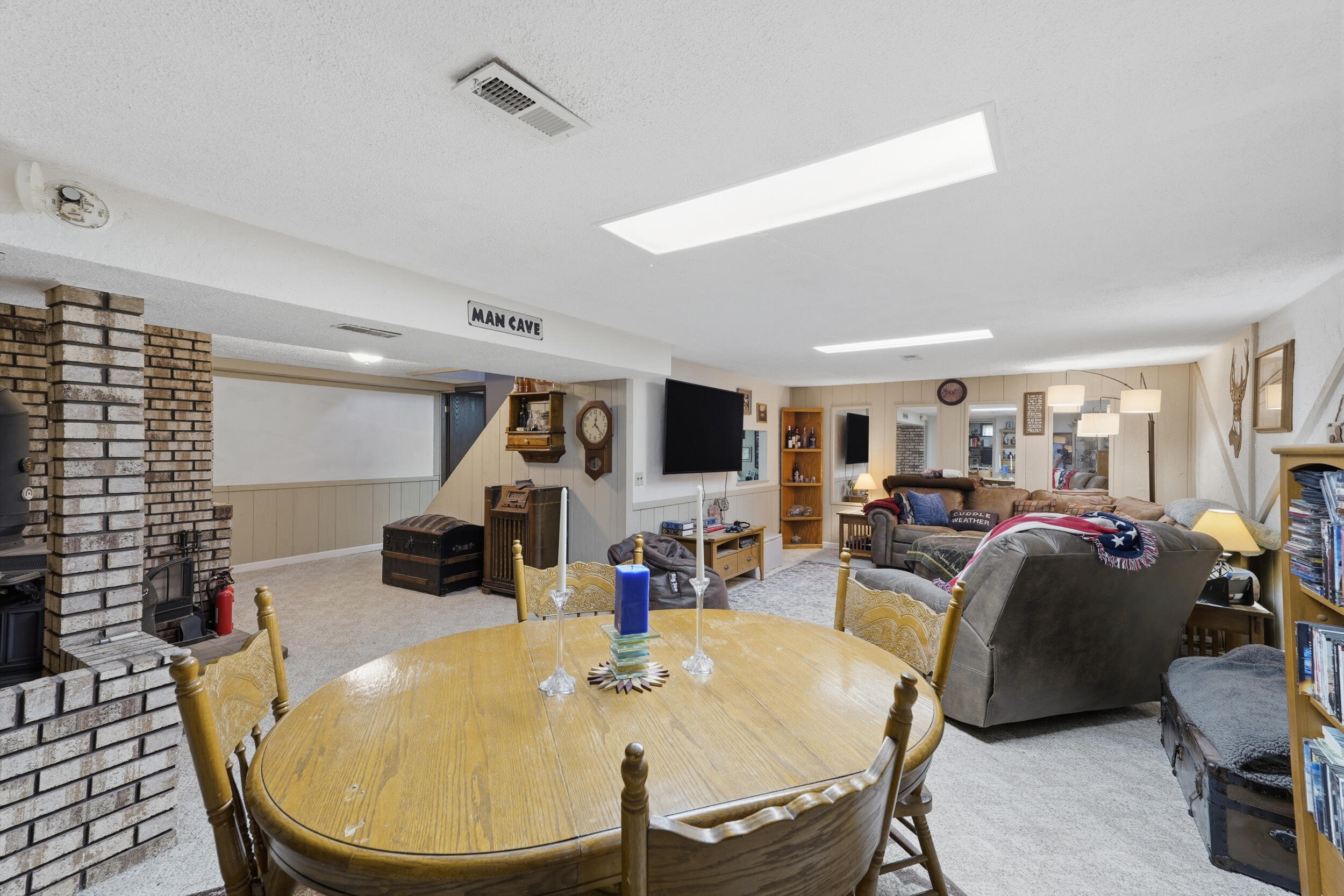 5430 Cook Road Swartz Creek, MI 48473 - Photo 26 of 39 Cook Rd Basement Family Room