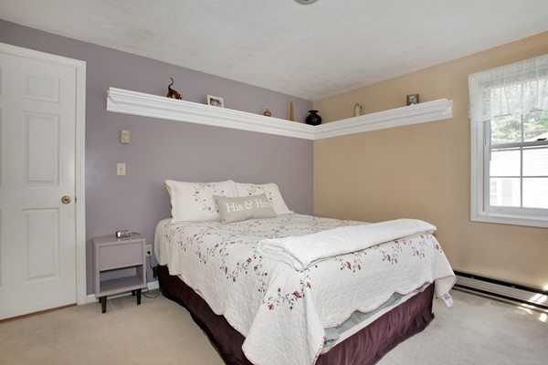 363 Thompson Road Webster, MA 01570 - Photo 17 of 30