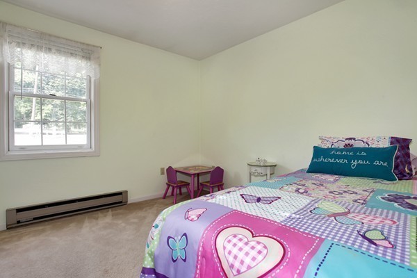 363 Thompson Road Webster, MA 01570 - Photo 19 of 30