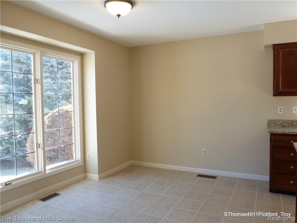 4911 Pickford Drive Troy, MI 48085 - Photo 17 of 46 Pickford 4911 (34).JPG