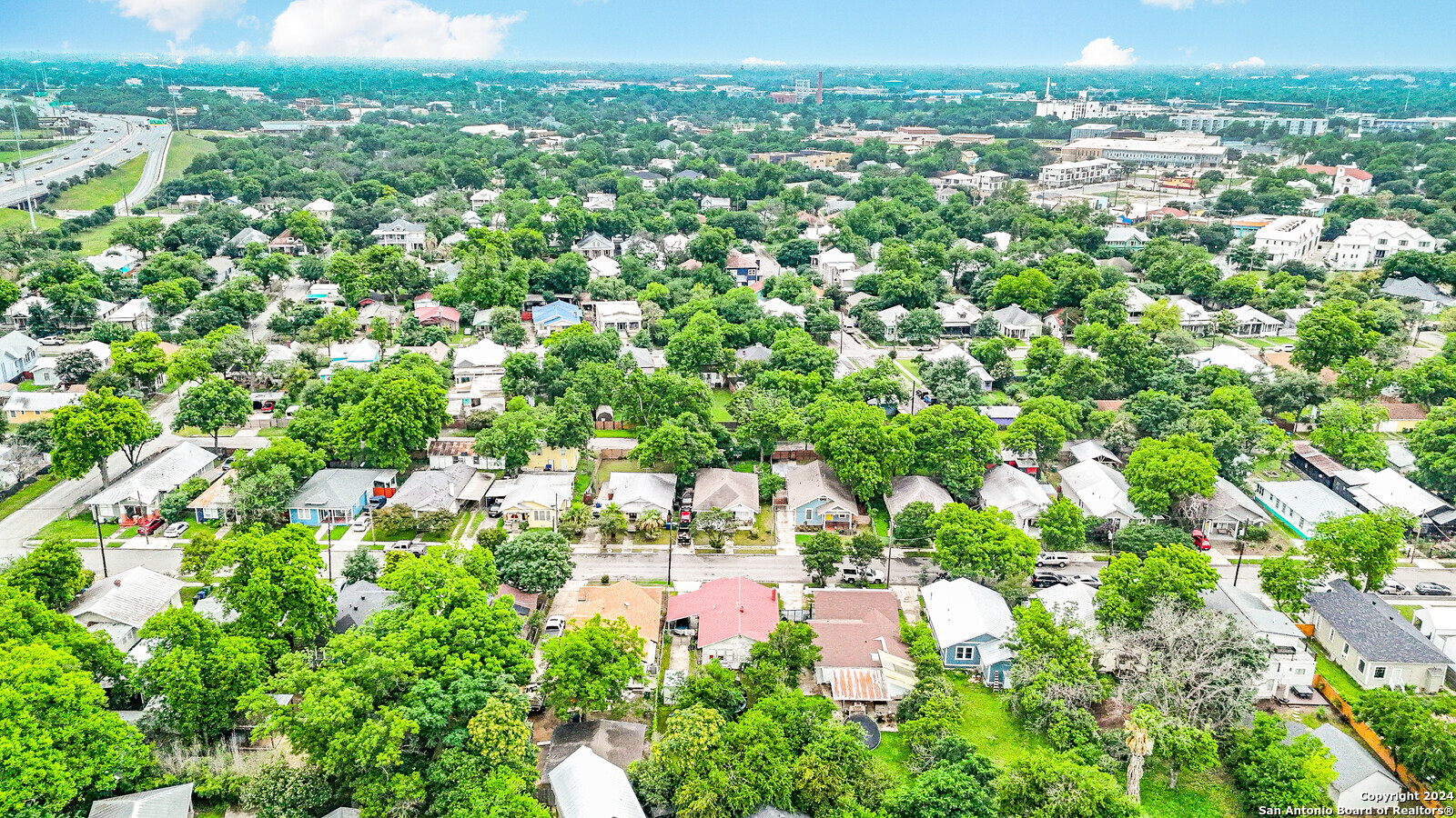 511 Devine Street San Antonio, TX 78210 - Photo 27 of 28 a view of a city