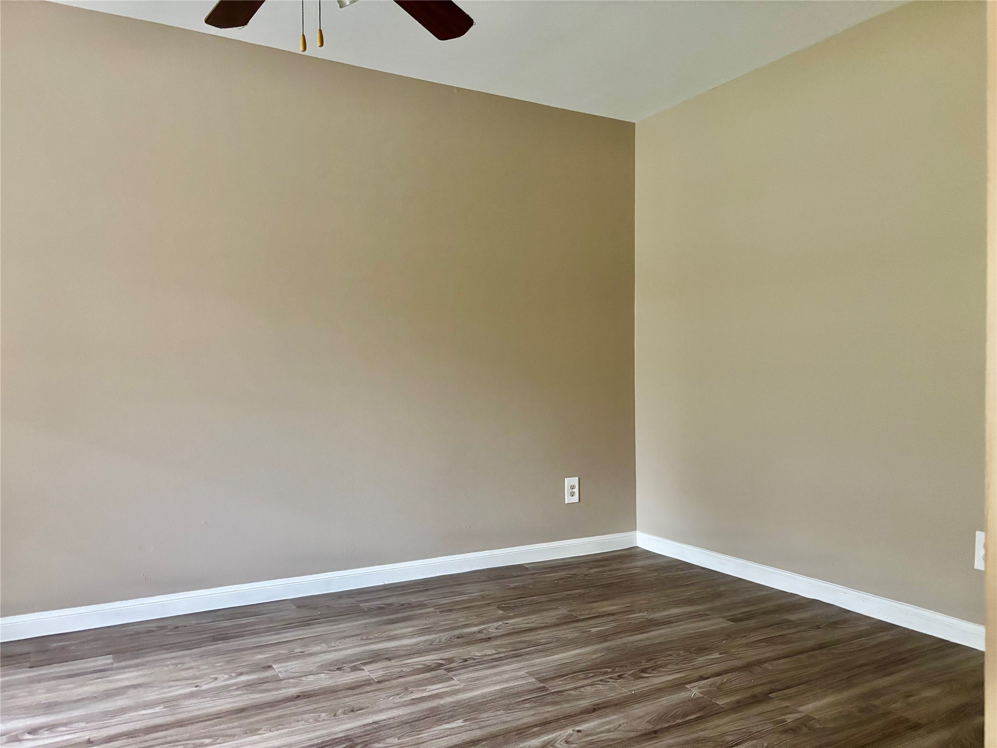 4906 Hollybrook Lane Houston, TX 77039 - Photo 4 of 18