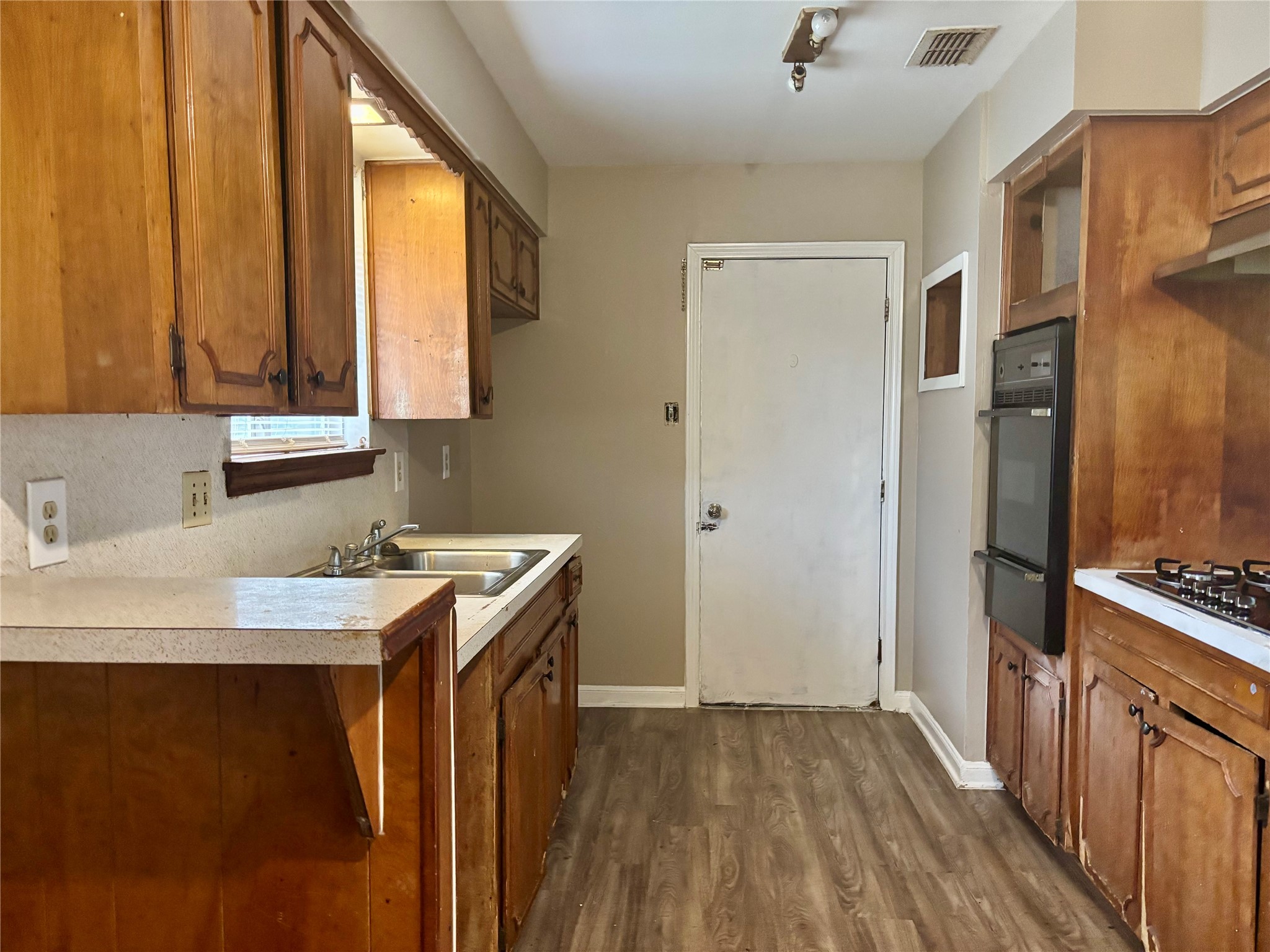 4906 Hollybrook Lane Houston, TX 77039 - Photo 8 of 18