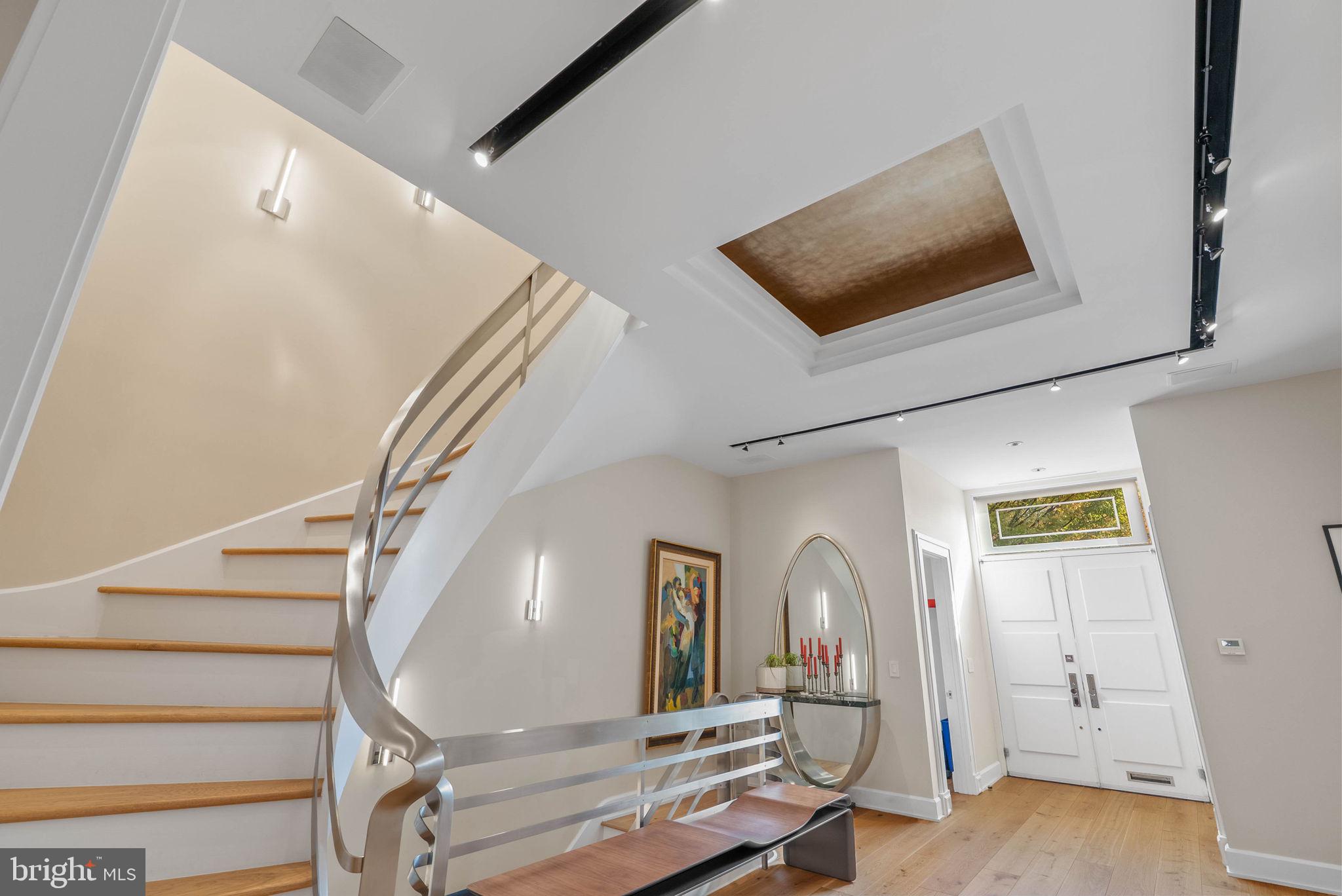 254 South 3rd Street Philadelphia, PA 19106 - Photo 14 of 73 a view of a livingroom with wooden floor and furniture