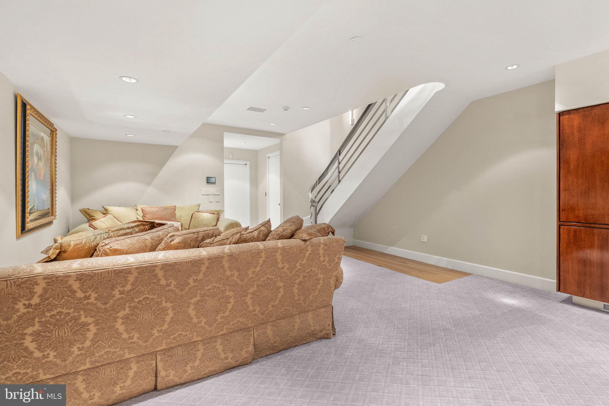 254 South 3rd Street Philadelphia, PA 19106 - Photo 26 of 73