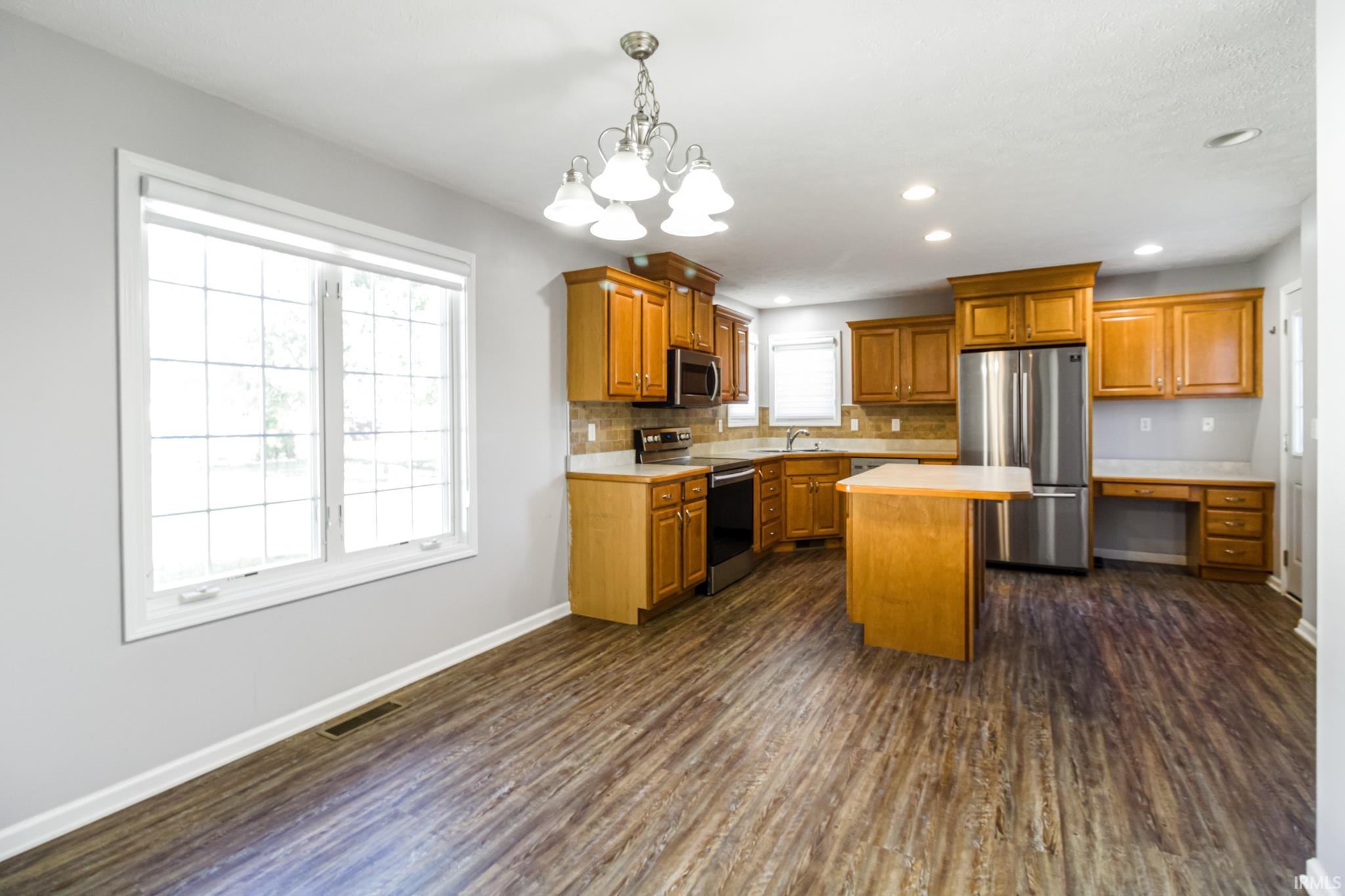 1608 South Stapleton Drive Yorktown, IN 47396 - Photo 8 of 19