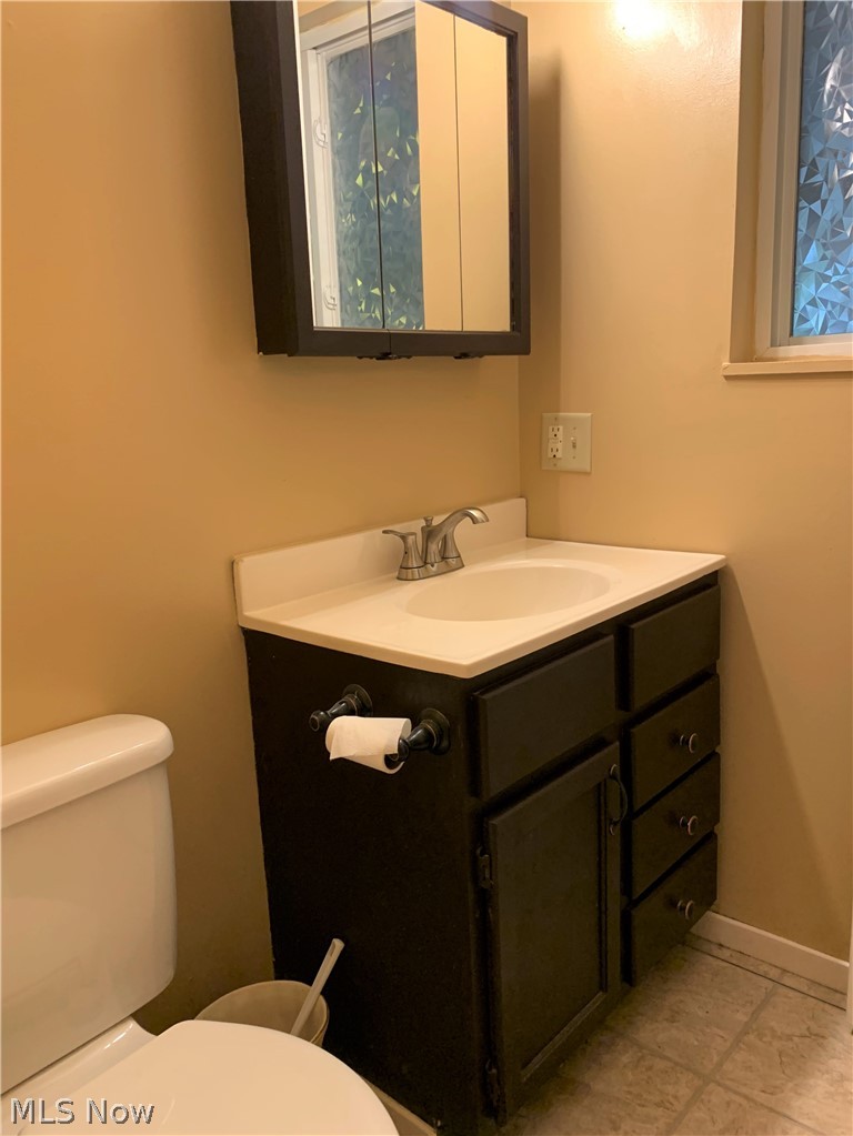 216 Howland Wilson Road Northeast Warren, OH 44484 - Photo 8 of 12 Gallery Image 8