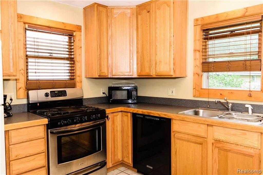 3066 Avalon Road Rochester Hills, MI 48309 - Photo 7 of 19