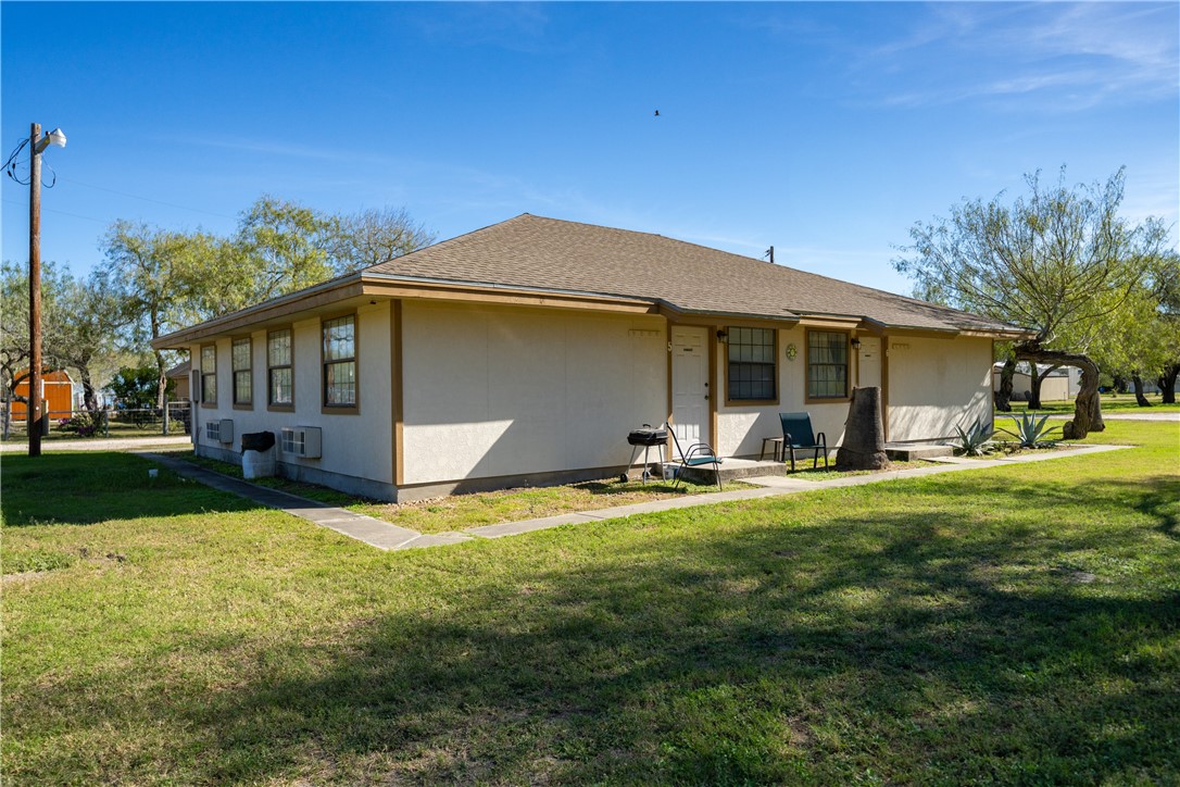 990 East Farm To Market 628 Riviera, TX 78379 - Photo 12 of 39 a view of a house with backyard and sitting area