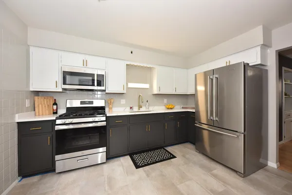 $314,900 | 8149 West Beckett Avenue, Unit 8151, Milwaukee, WI 53218