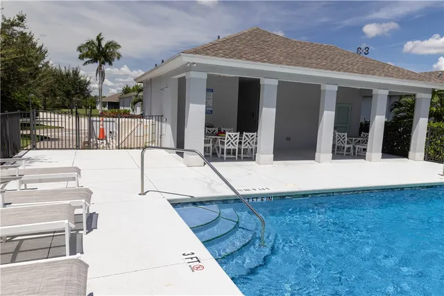 $2,450 | 2589 Bella Vista Circle, Vero Beach, FL 32966