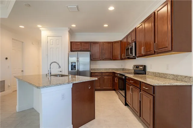 $2,450 | 2589 Bella Vista Circle, Vero Beach, FL 32966