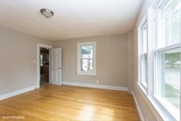 86 Pendleton Avenue Springfield, MA 01109 - Photo 6 of 14