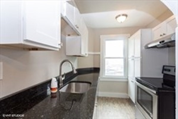 86 Pendleton Avenue Springfield, MA 01109 - Photo 8 of 14