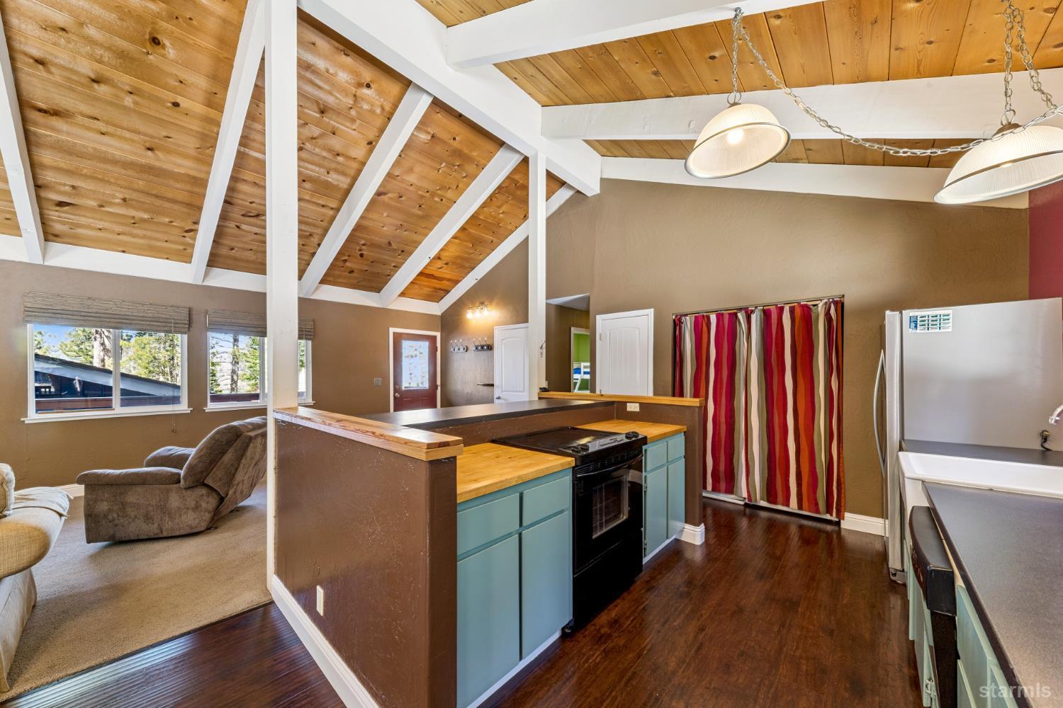 1655 Pebble Beach Road South Lake Tahoe, CA 96150 - Photo 13 of 29