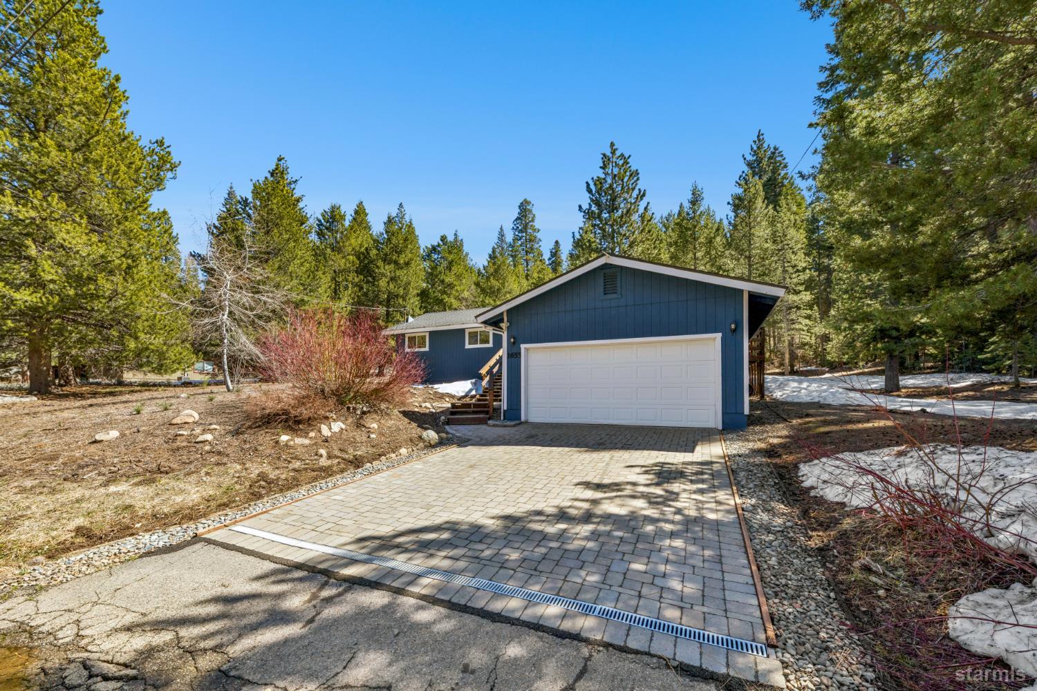 1655 Pebble Beach Road South Lake Tahoe, CA 96150 - Photo 2 of 29