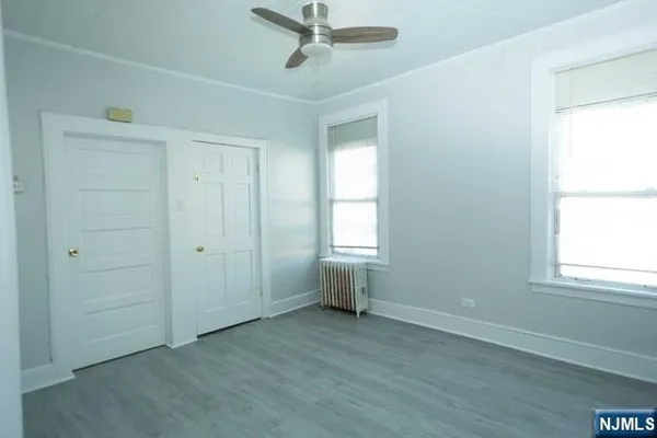 $2,950 | 35 East Place, Lodi, NJ 07644